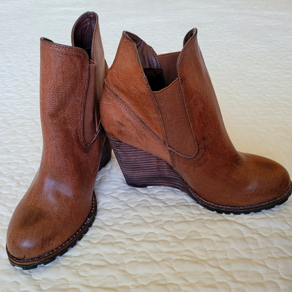 Very Volatile Wedge Booties 8.5